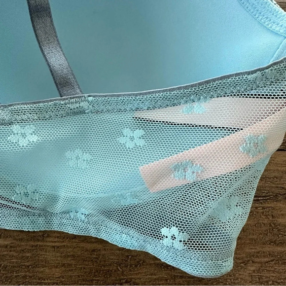 Victoria’s Secret 36D Front Close Blue Lace Lined Demi Cross Back Bra Underwire - Picture 5 of 7